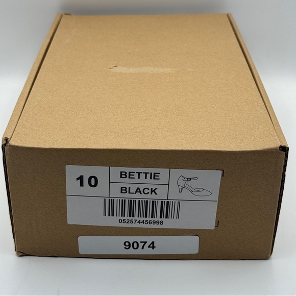 Journee Collection Bettie Black Heels Size 10 - Picture 7 of 7